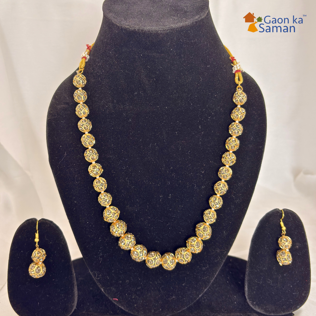 Gold Plated Stone Studded & Beaded Jewellery Set