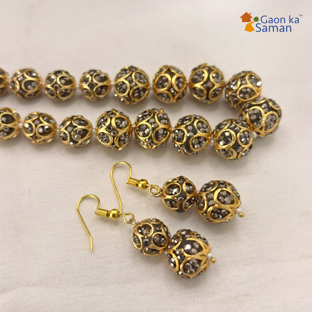 Gold Plated Stone Studded & Beaded Jewellery Set