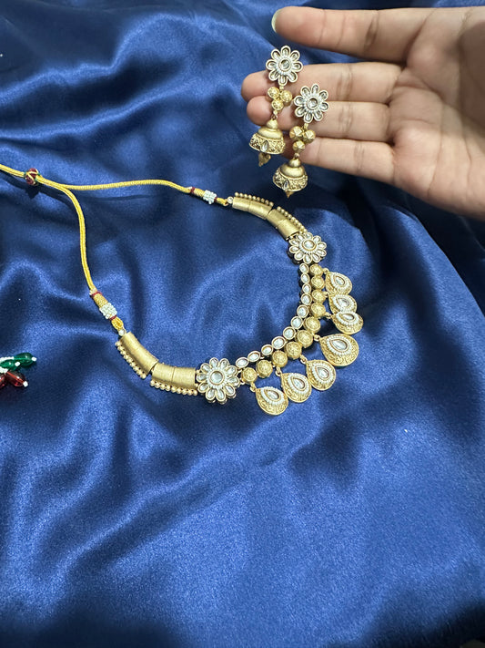 Teardrop Kundan Necklace | Gold-Plated | Choker Set Kundan | Traditional jewelery | Kundan choker\Necklace\Choker set | For Women and Girls.