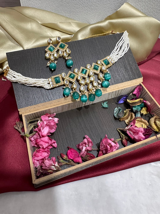 Rhombo-Pearl Kundan Necklace | Traditional jewelery | Kundan choker\Necklace\Choker set | For Women and Girls.