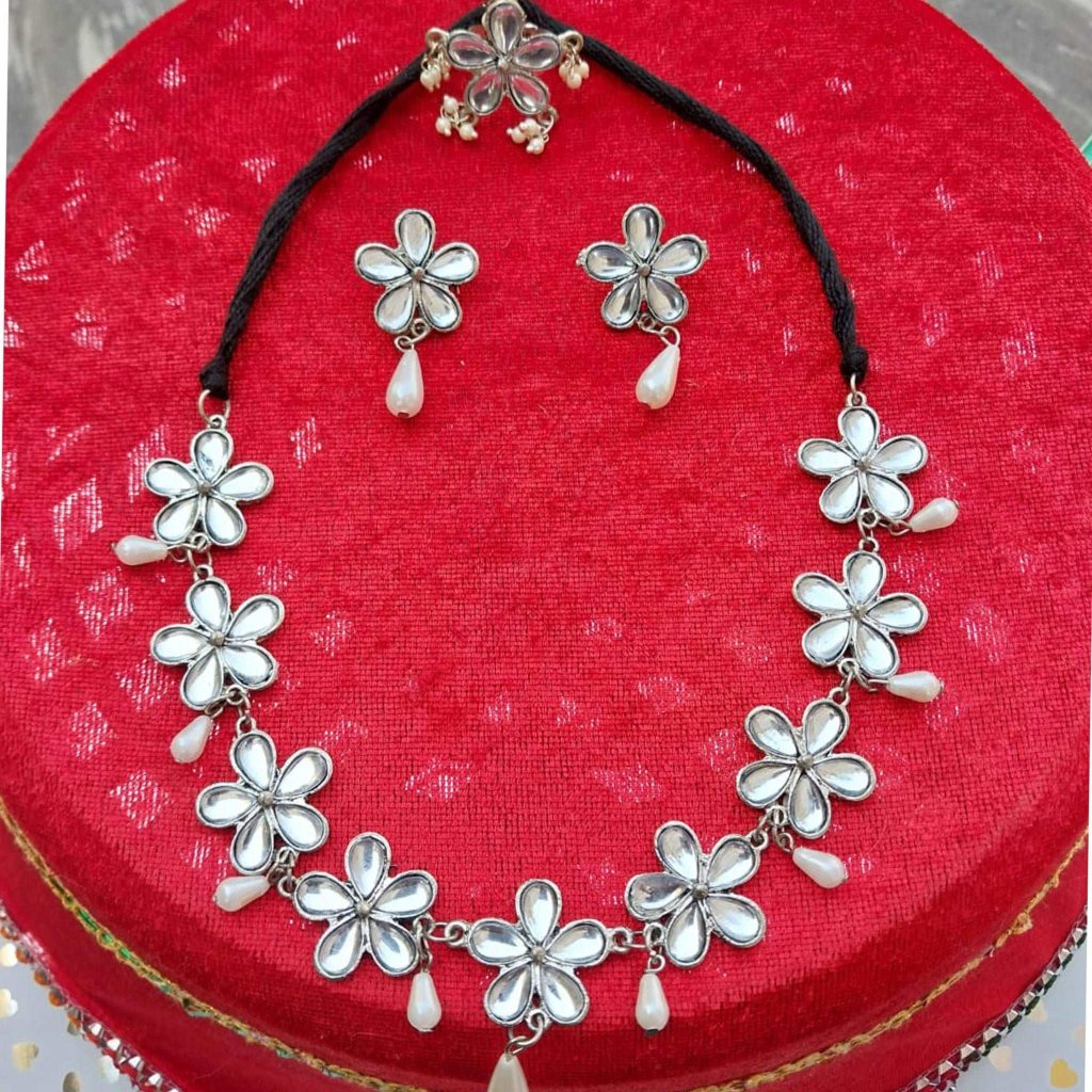 Silver Oxidised Mirror-Floral Necklace gaonkasaman