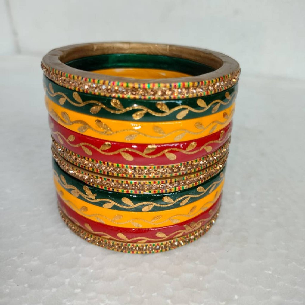 Traditional Golden vine Rajasthani Red Green Yellow Lakh/Lac Bangle/Kadda/Chura Set For Women And Girls. gaonkasaman