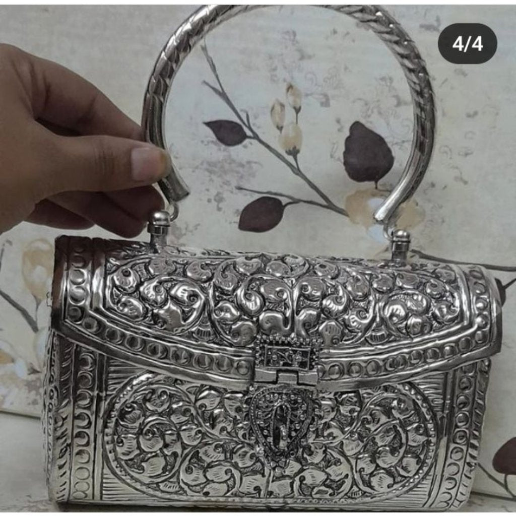  Floral,enchanting,meenakari,clutch