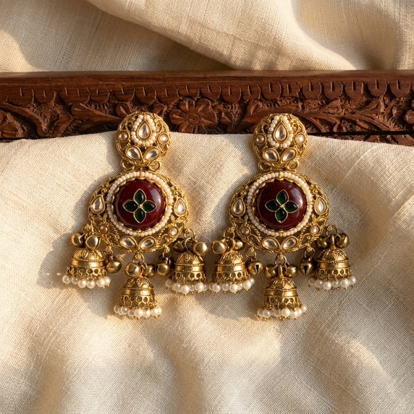 Gold Plated Green & Red Onyx & Kundan Studded With Pearl Beads Jhumka Earring